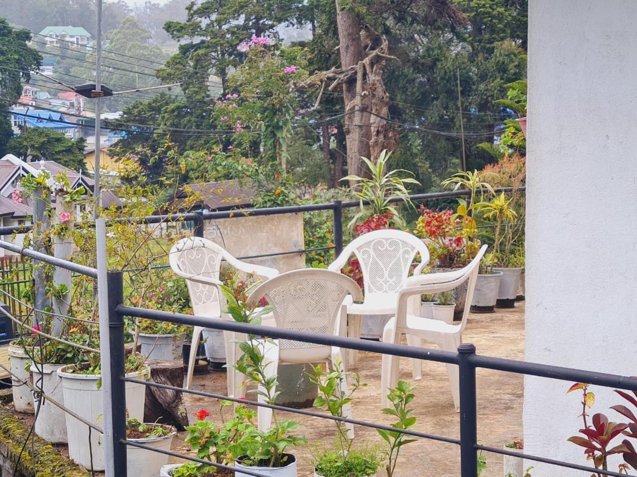 Sasru Holiday Home Nuwara Eliya Exteriör bild