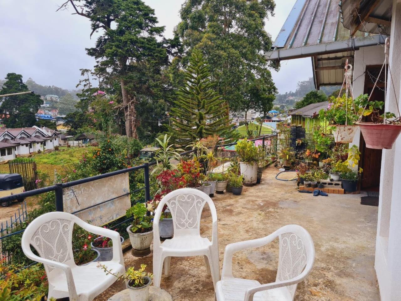 Sasru Holiday Home Nuwara Eliya Exteriör bild