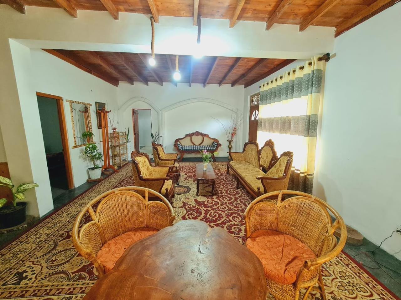 Sasru Holiday Home Nuwara Eliya Exteriör bild